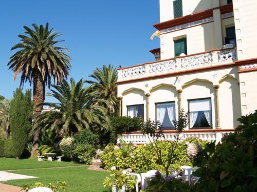 Hotel Hostal Del Sol Sant Feliu de Guíxols Zewnętrze zdjęcie