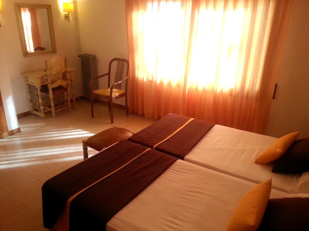 Hotel Hostal Del Sol Sant Feliu de Guíxols Zewnętrze zdjęcie