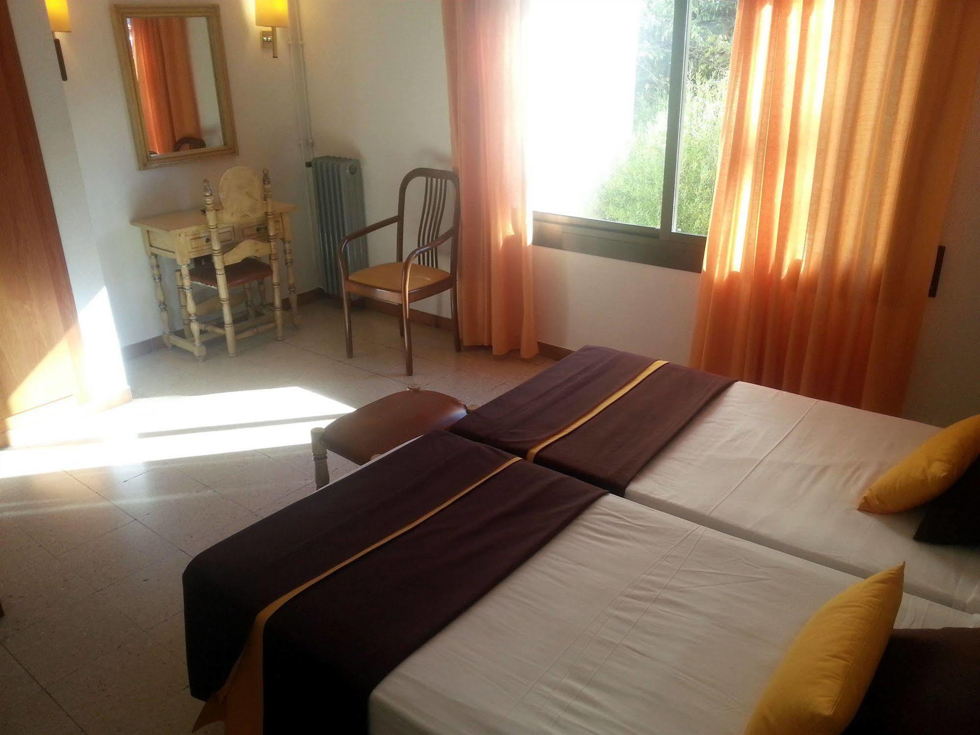 Hotel Hostal Del Sol Sant Feliu de Guíxols Zewnętrze zdjęcie