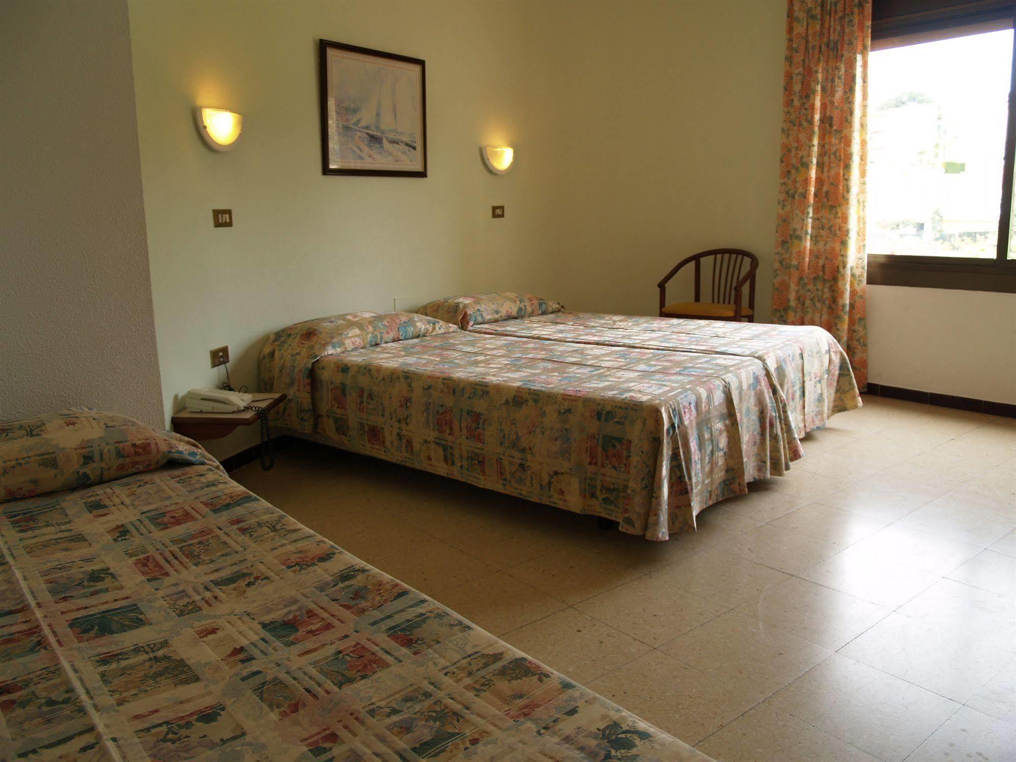 Hotel Hostal Del Sol Sant Feliu de Guíxols Zewnętrze zdjęcie