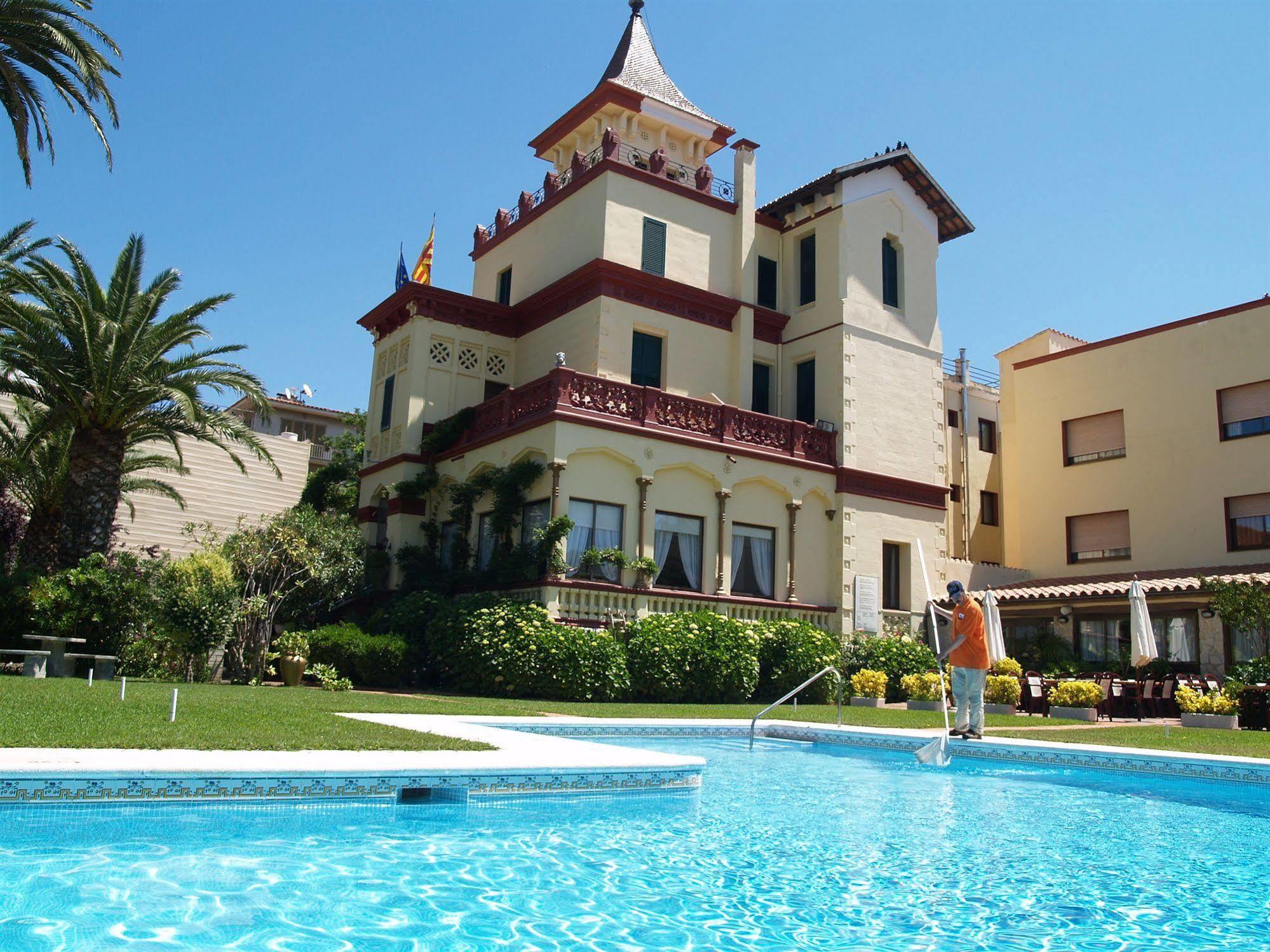 Hotel Hostal Del Sol Sant Feliu de Guíxols Zewnętrze zdjęcie